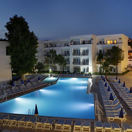 Larissa Beach Club Side Exterior foto