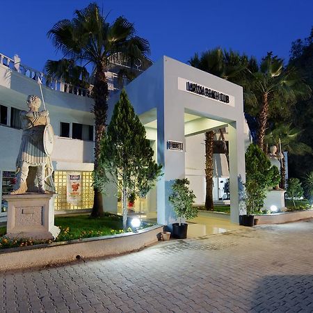 Larissa Beach Club Side Exterior foto
