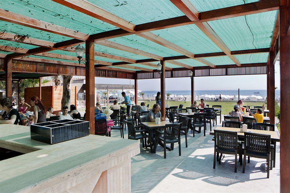 Larissa Beach Club Side Exterior foto