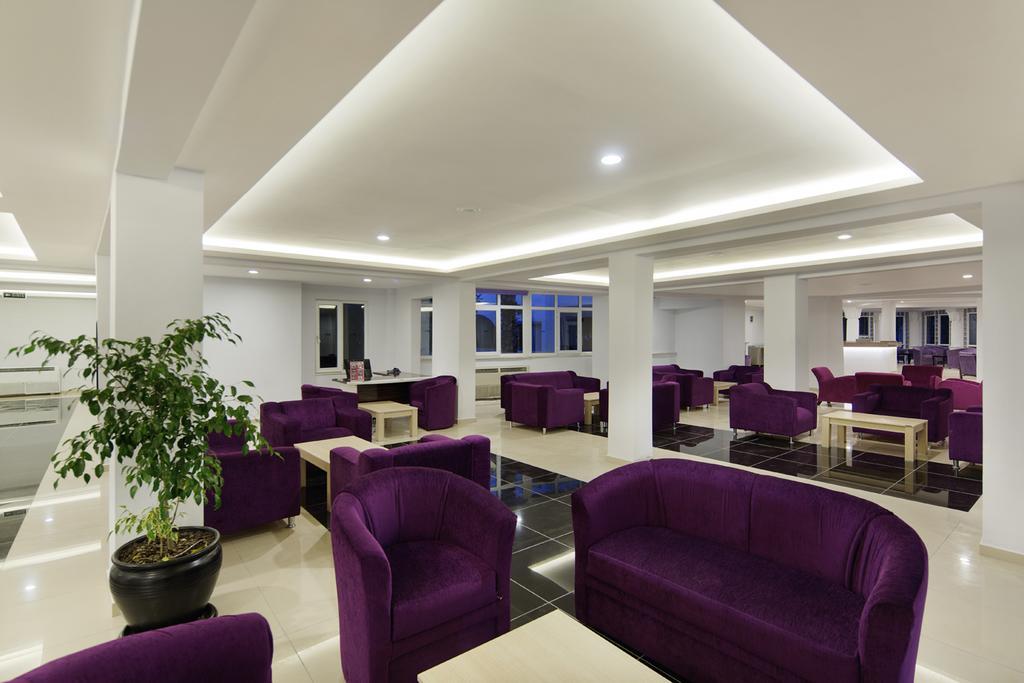 Larissa Beach Club Side Exterior foto